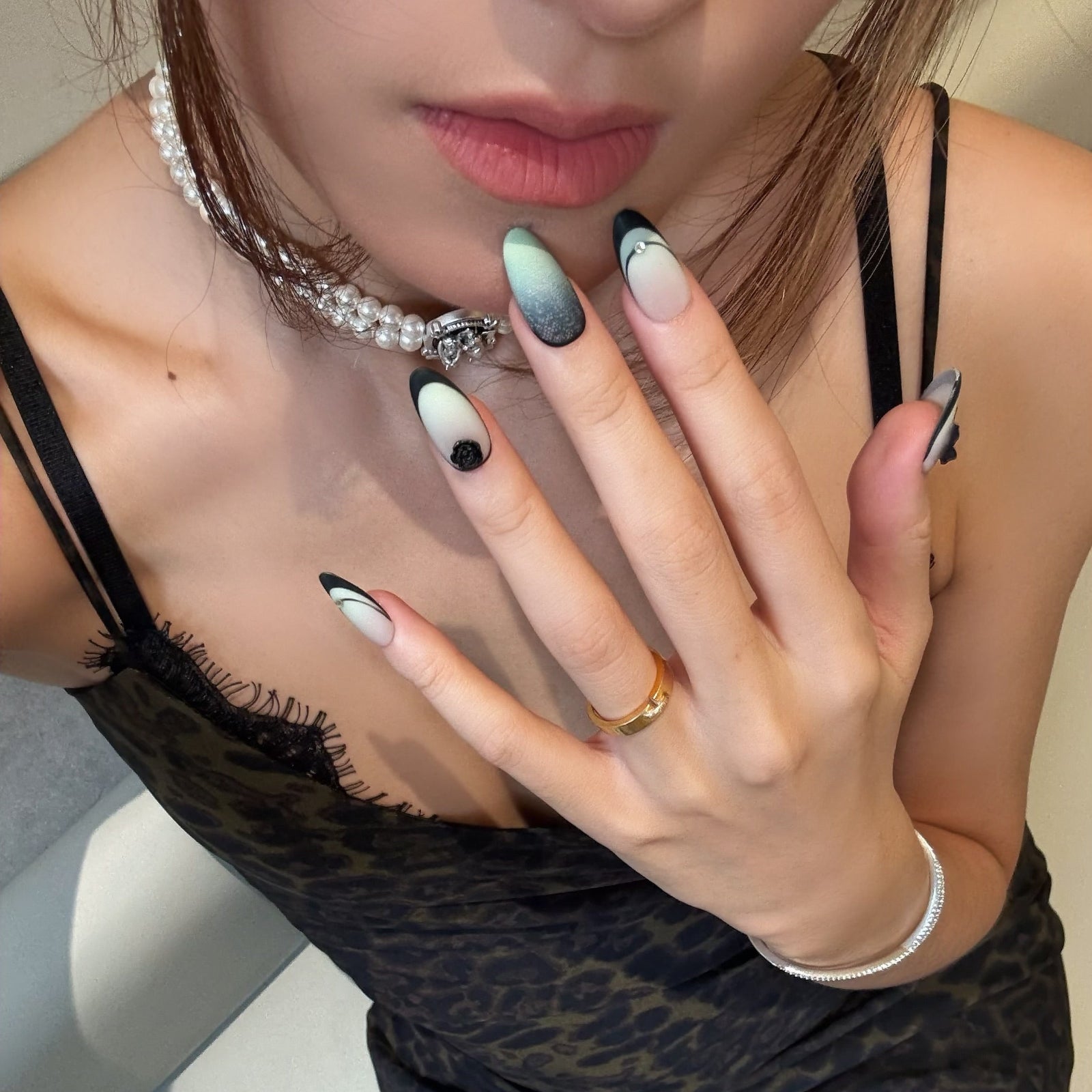 Midnight Rose - Press & Pretty