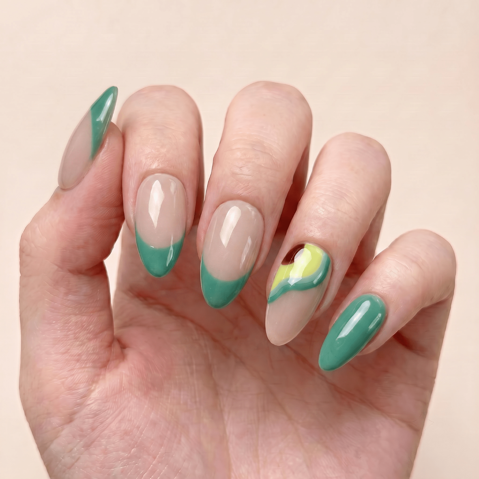 Green Looks Good on Me - Press & Pretty